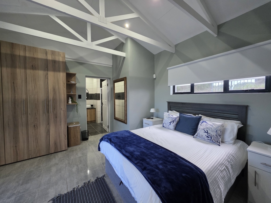 4 Bedroom Property for Sale in Paradise Beach Eastern Cape
